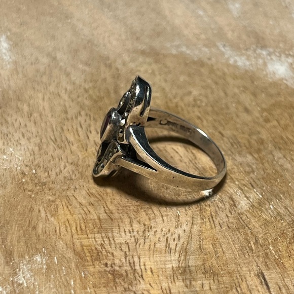 Vintage Marcasite & Amethyst 925 Sterling Silver Ring - Picture 6 of 11